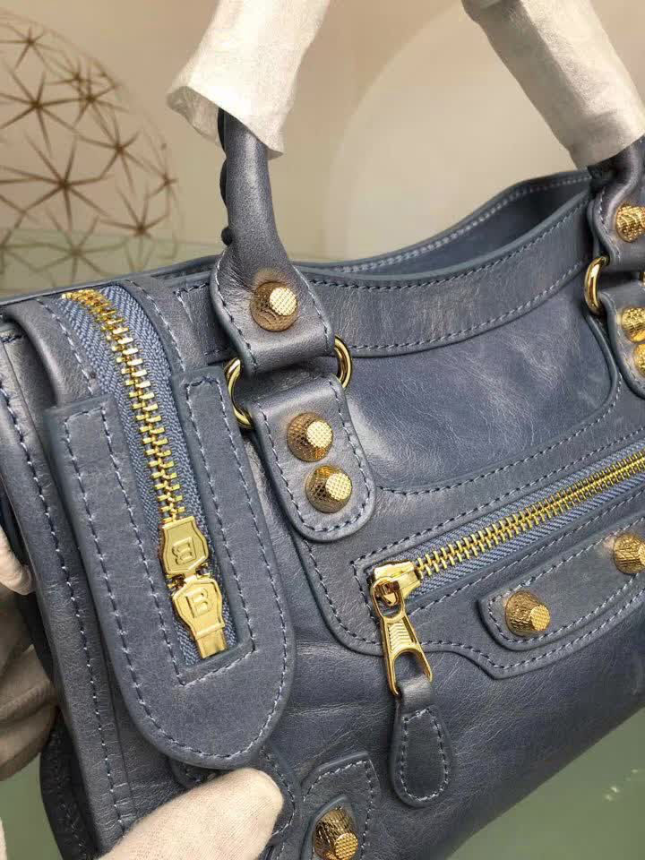 BALENCIAG巴黎世家 義大利進口 原版油蠟頭層牛皮 香皮小銀釘 時尚百搭 手提肩背斜挎包  BL1574